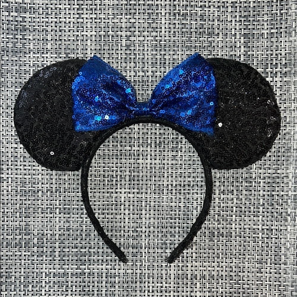 DISNEY Minnie Mouse Black Sequin Blue Bow Ears
